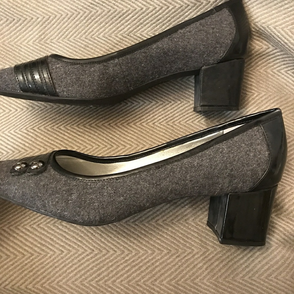 Shoes - Picture 5 of 5